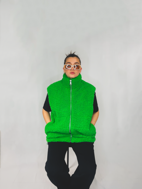 VESTE SANS MANCHE VERTE