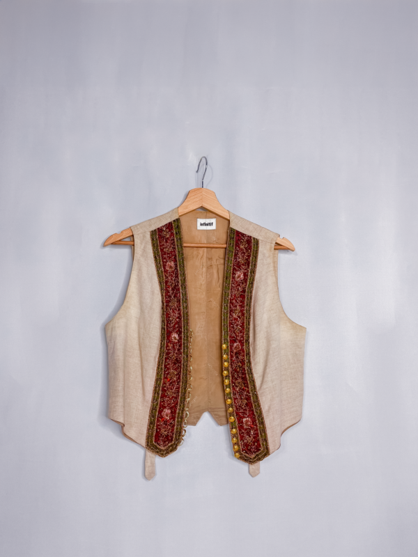 VESTE SANS MANCHE ORIENTALE
